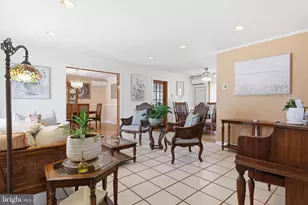16 Parkside Cir, Levittown, PA 19056 - Photo 5