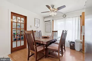 16 Parkside Cir, Levittown, PA 19056 - Photo 9