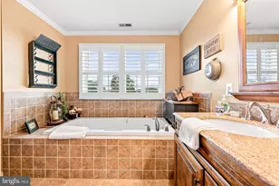 27 Peachtree Ln, Levittown, PA 19054 - Photo 45
