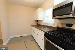 5623 Mitchell Rd, Levittown, PA 19057 - Photo 7