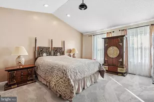 2446 New Market Square S, Bensalem, PA 19020 - Photo 17