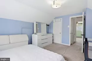 407 Holly Dr, Levittown, PA 19055 - Photo 31