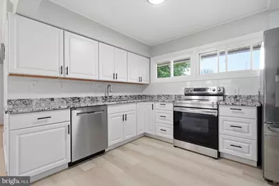 407 Holly Drive, Levittown, PA 19055 - Photo 7