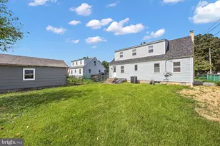 2916 Penn Valley Ave, Bristol, PA 19007 - Photo 27