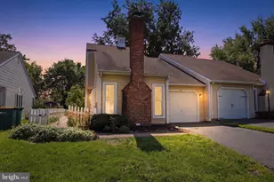 285 Woods Edge Pl, Langhorne, PA 19047 - Photo 1
