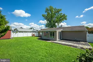 45 Schoolhouse Ln, Levittown, PA 19055 - Photo 19