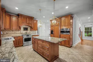 1241 Jasmine Way, Feasterville-Trevose, PA 19053 - Photo 3