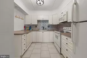 81 Oakridge Dr, Langhorne, PA 19047 - Photo 3
