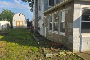 1232 Pine Grove St, Bristol, PA 19007 - Photo 1