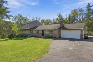 56 Ealer Hill Rd, Kintnersville, PA 18930 - Photo 3
