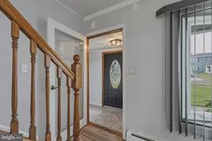 18 Tinder Rd, Levittown, PA 19056 - Photo 3