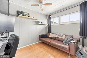 26 Myrtle Ln, Levittown, PA 19054 - Photo 13