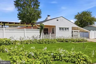 26 Myrtle Ln, Levittown, PA 19054 - Photo 1