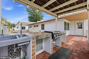 26 Myrtle Ln, Levittown, PA 19054 - Photo 19