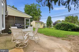 52 Robin Hill Ln, Levittown, PA 19055 - Photo 25