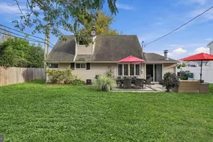 105 Queen Lily Rd, Levittown, PA 19057 - Photo 31