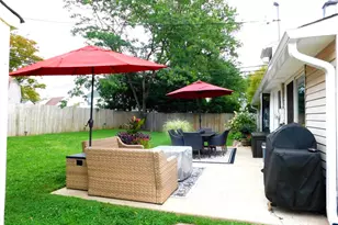 105 Queen Lily Rd, Levittown, PA 19057 - Photo 13