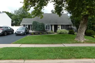105 Queen Lily Rd, Levittown, PA 19057 - Photo 1