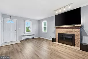 1048 Hawthorne Rd, Bensalem, PA 19020 - Photo 7