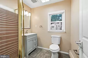 1048 Hawthorne Rd, Bensalem, PA 19020 - Photo 17