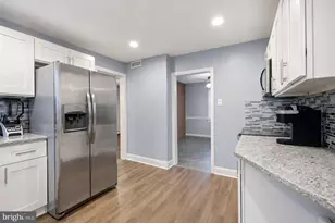 1048 Hawthorne Rd, Bensalem, PA 19020 - Photo 11