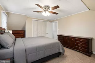 1048 Hawthorne Rd, Bensalem, PA 19020 - Photo 21