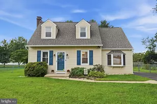 1048 Hawthorne Rd, Bensalem, PA 19020 - Photo 1