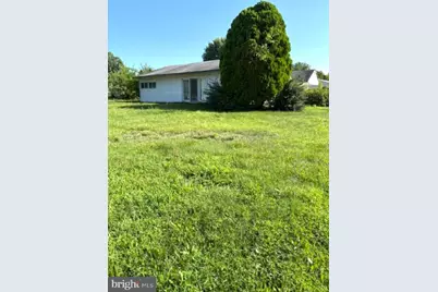 20 Schoolhouse Lane, Levittown, PA 19055 - Photo 1