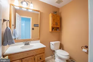 985 Garey Dr, Yardley, PA 19067 - Photo 15