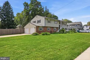 21 Lions Dr, Morrisville, PA 19067 - Photo 33