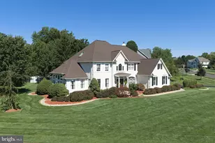 1280 Taylor Dr, Langhorne, PA 19047 - Photo 3