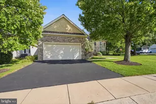 1001 Monroe Dr, Warwick, PA 18974 - Photo 3
