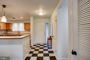 97 Palace Ct, Chalfont, PA 18914 - Photo 3