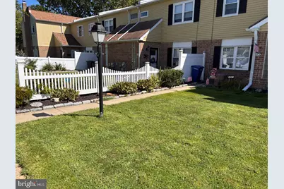 22 Hollybrooke Drive, Langhorne, PA 19047 - Photo 3