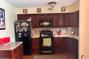 22 Hollybrooke Dr, Langhorne, PA 19047 - Photo 13