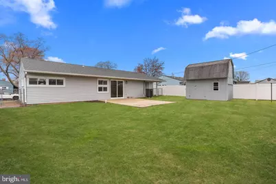 31 Pleasant Lane, Levittown, PA 19054 - Photo 17
