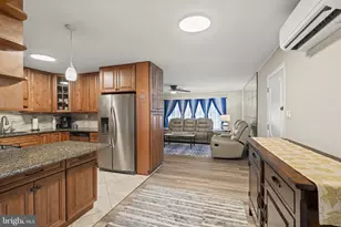 189 Kenwood Dr S, Levittown, PA 19055 - Photo 11