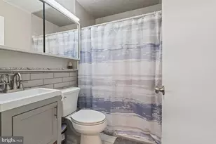 189 Kenwood Dr S, Levittown, PA 19055 - Photo 19