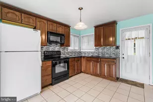 2514 Green Ave, Bristol, PA 19007 - Photo 5