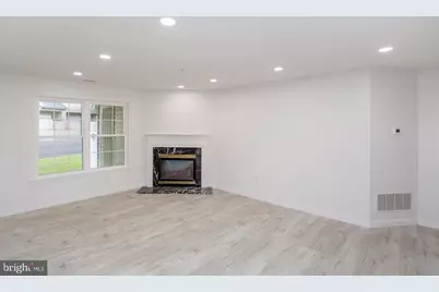 605 Julian Drive W #W, Warwick, PA 18974 - Photo 9