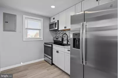 111 Walnut Avenue, Croydon, PA 19021 - Photo 3