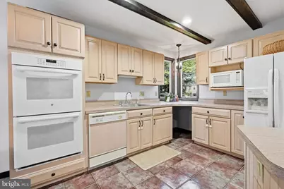 556 Revolutionary Way, Warminster, PA 18974 - Photo 13