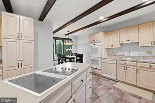 556 Revolutionary Way, Warminster, PA 18974 - Photo 15