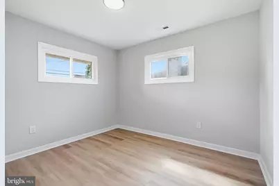 32 Iris Road, Levittown, PA 19057 - Photo 17