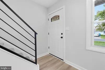 32 Iris Road, Levittown, PA 19057 - Photo 3