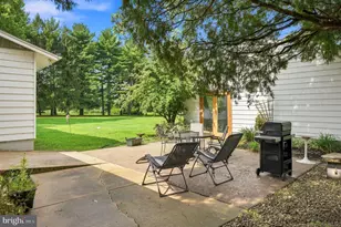 272 W Sandy Ridge Rd, Doylestown, PA 18901 - Photo 37