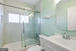 48 Beechtree Rd, Levittown, PA 19057 - Photo 15