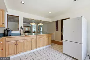 17 Constitution Ave, Doylestown, PA 18901 - Photo 9