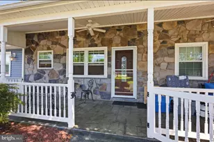 551 Stonybrook Dr, Levittown, PA 19055 - Photo 3