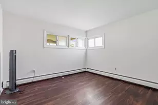 87 Wildflower Rd, Levittown, PA 19057 - Photo 17